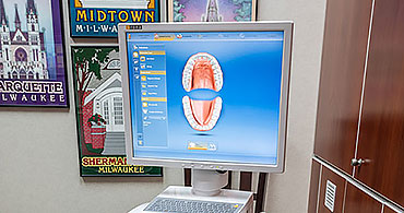 imaging of mouth on computer